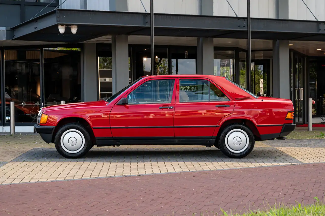 Mercedes-Benz 190 D, foto 2