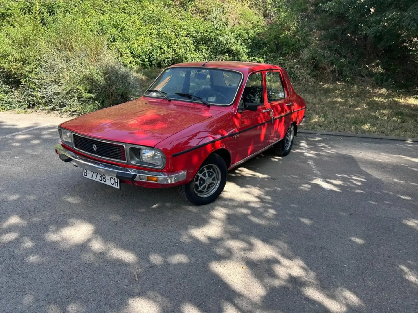 Renault RENAULT R12 Berlina  Manual de 4 Puertas Червоний - 1