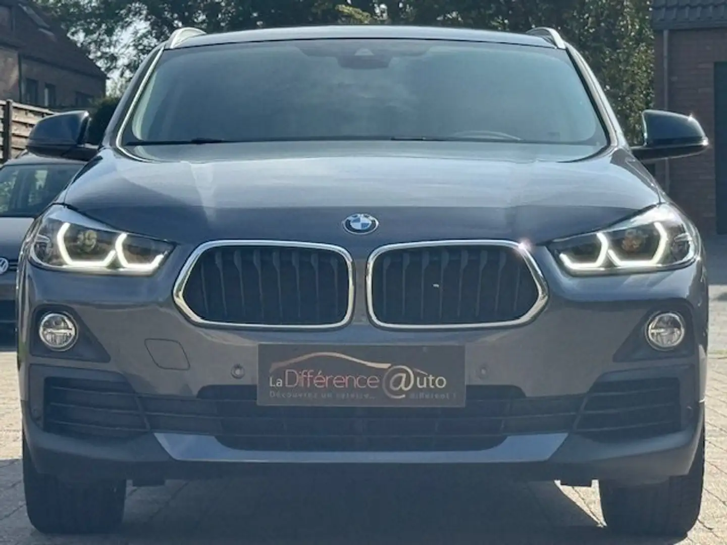BMW X2 X2 1.5i sDrive18 - Clim - Cuir - GPS - JA - BVM 6 Gris - 2