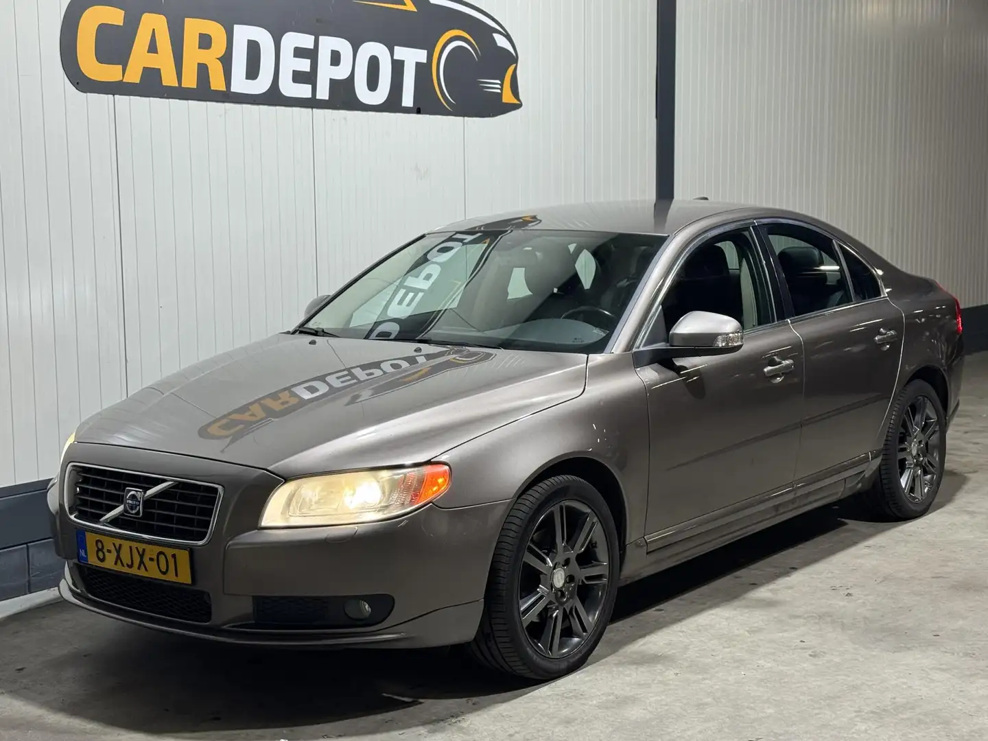 Volvo S80 2.5 T Summum Grau - 1