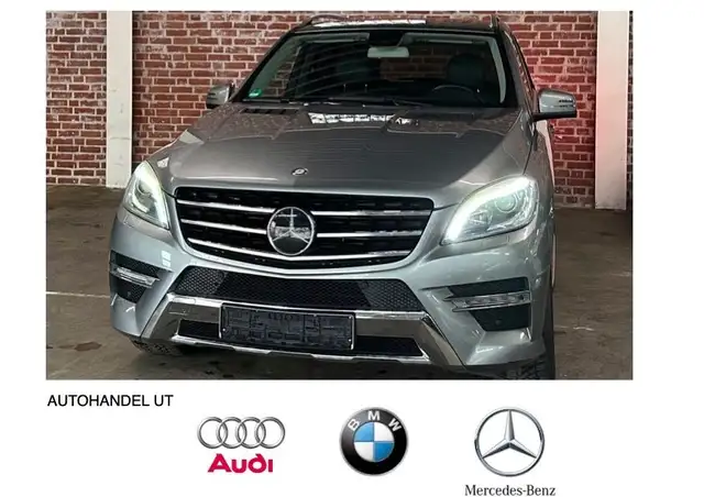 Mercedes-Benz ML 350 BT 4Matic 7G AMG/DTR+/GSD/AHK/RKamera/H&K