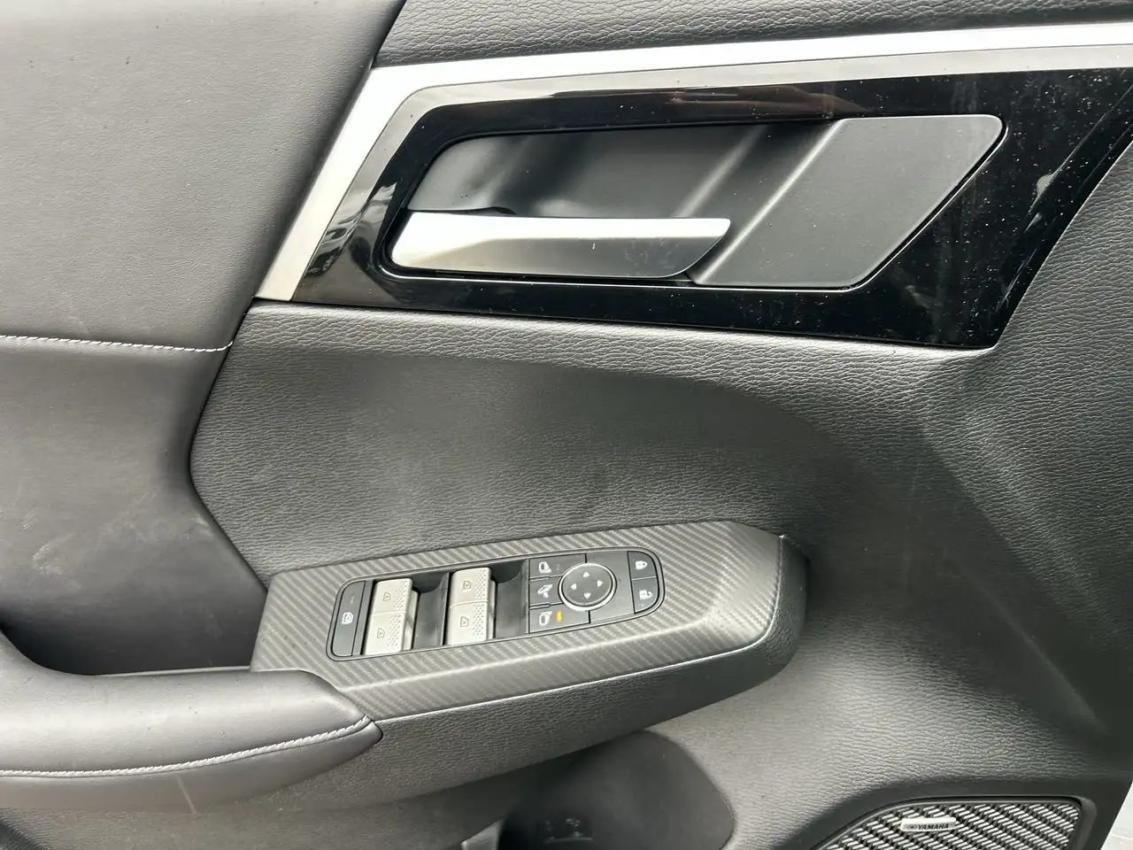 Mitsubishi Outlander снимка Mitsubishi Outlander