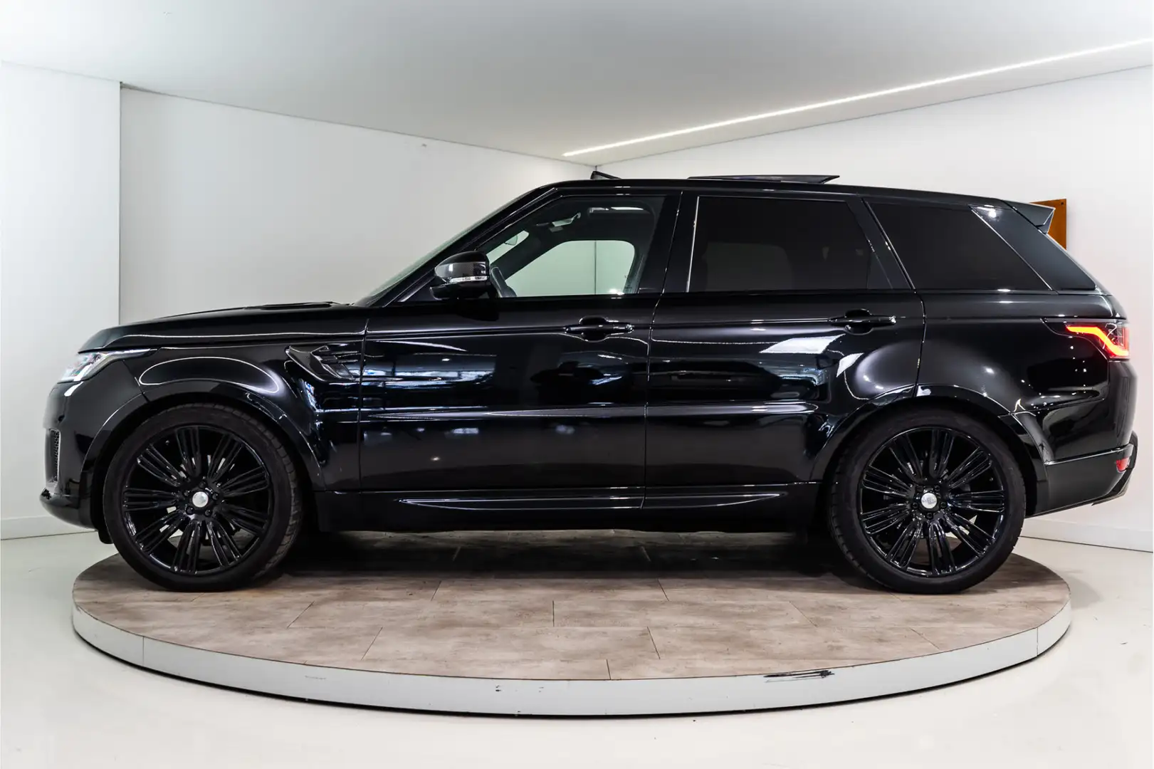 Land Rover Range Rover Sport 3.0 SDV6 HSE Dynamic 306PK | Pano | Lucht | Active Fekete - 2