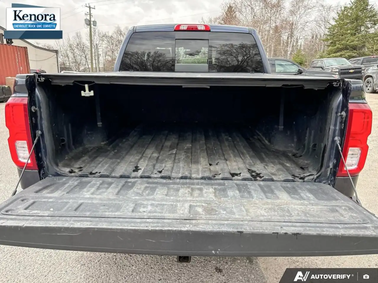 Chevrolet Silverado 1500 снимка Chevrolet Silverado 1500