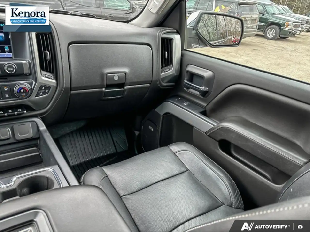 Chevrolet Silverado 1500 снимка Chevrolet Silverado 1500