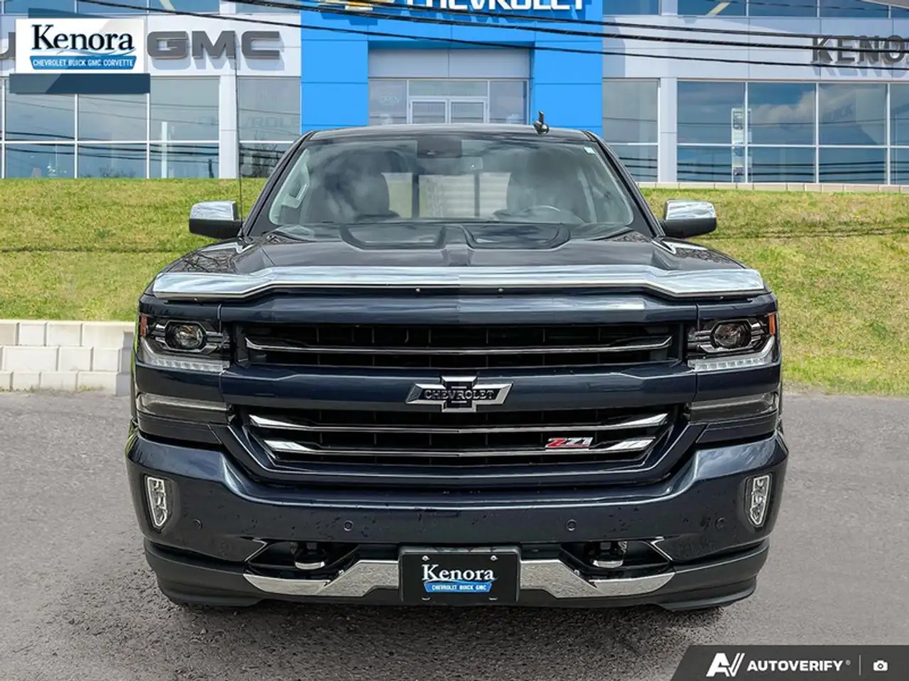 Chevrolet Silverado 1500 снимка Chevrolet Silverado 1500