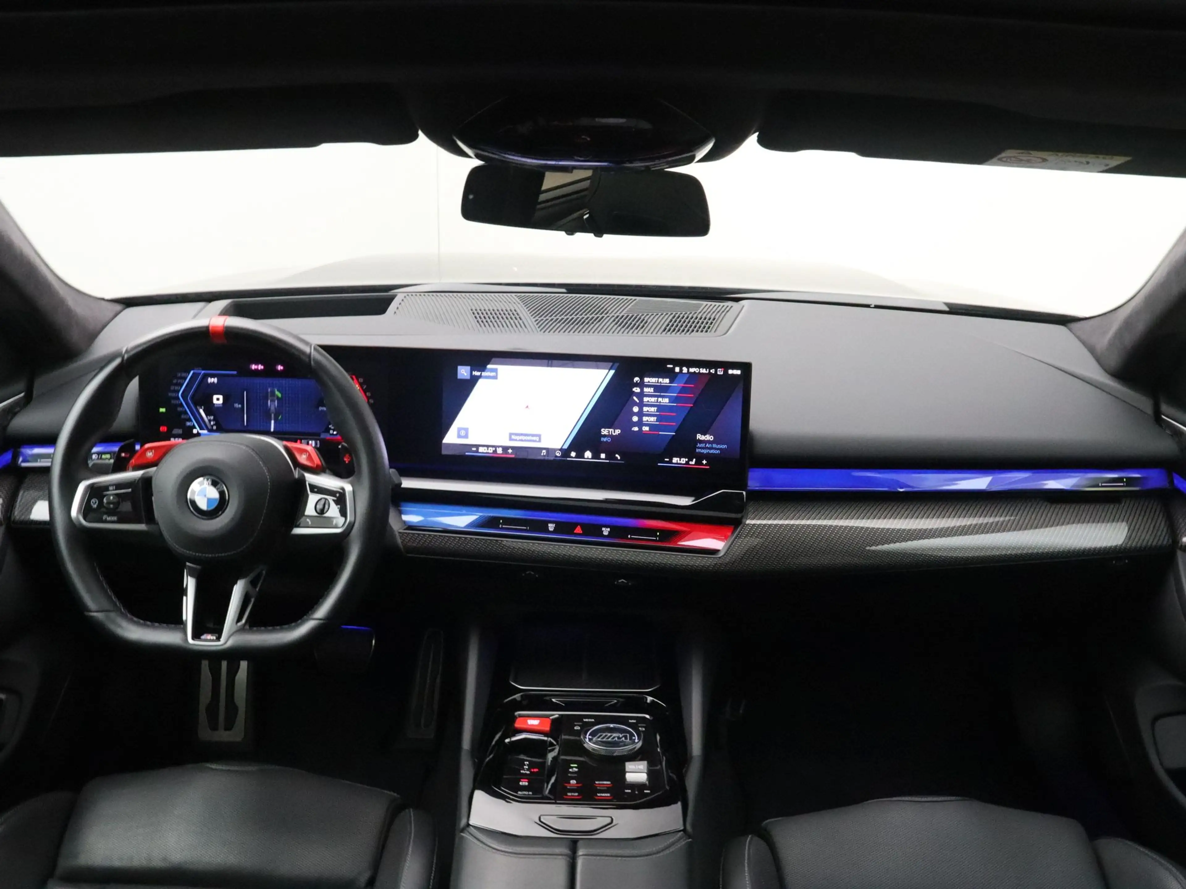 BMW M5 Sedan incl. alarmklasse 5 & milltek uitlaatsysteem — photo 13