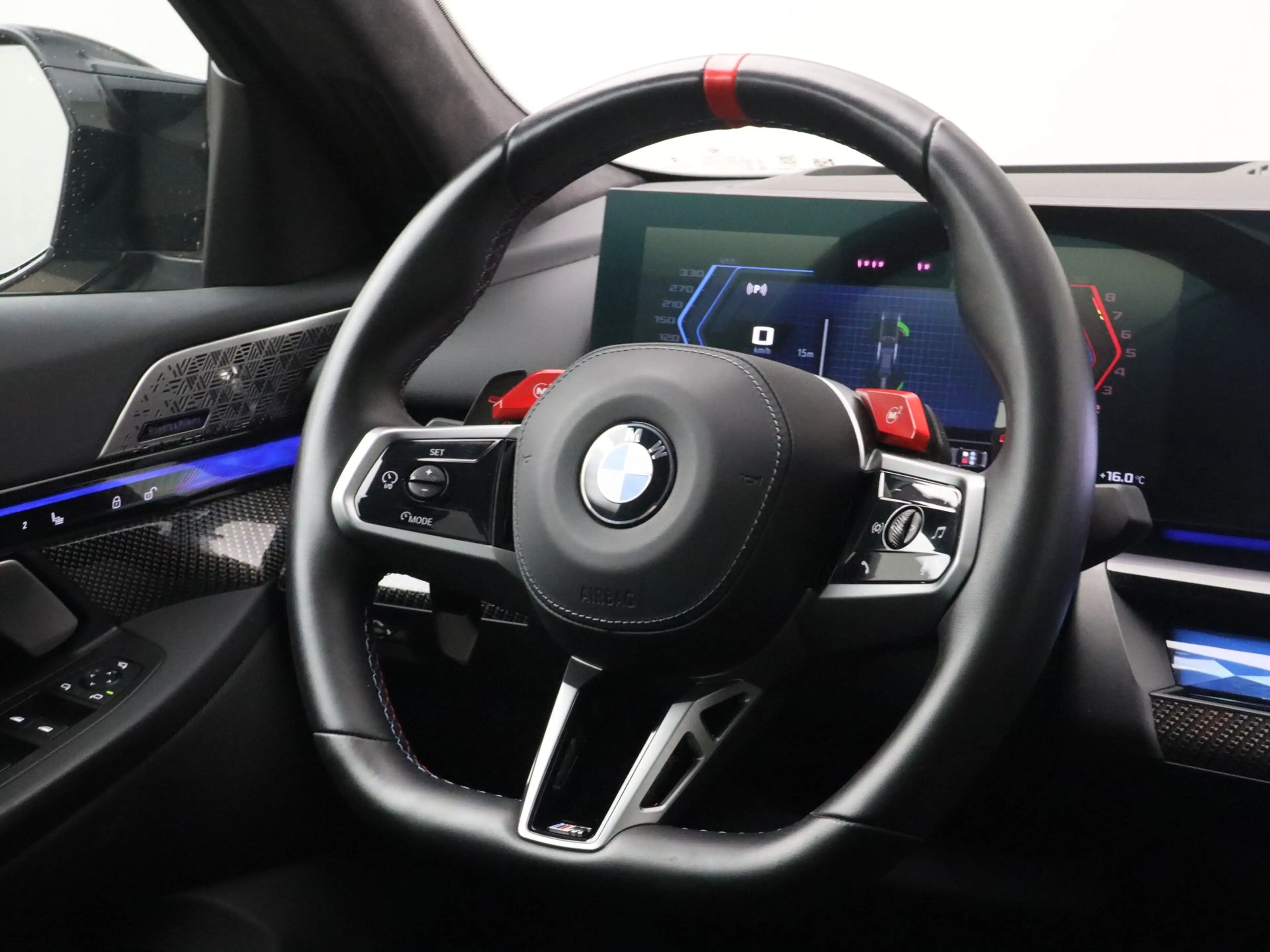 BMW M5 Sedan incl. alarmklasse 5 & milltek uitlaatsysteem — photo 2