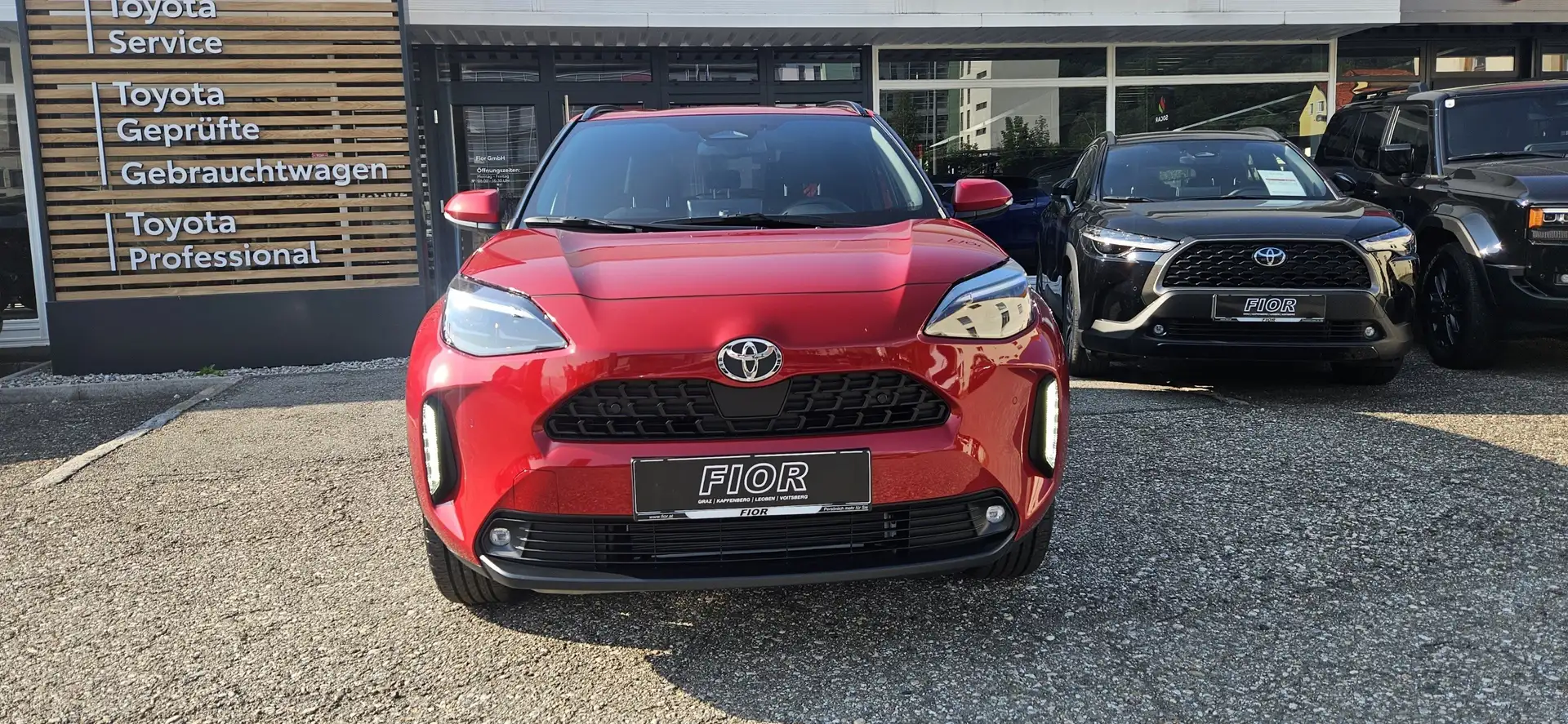 Toyota Yaris Cross Hybrid Active Drive 4x2 Rot - 2