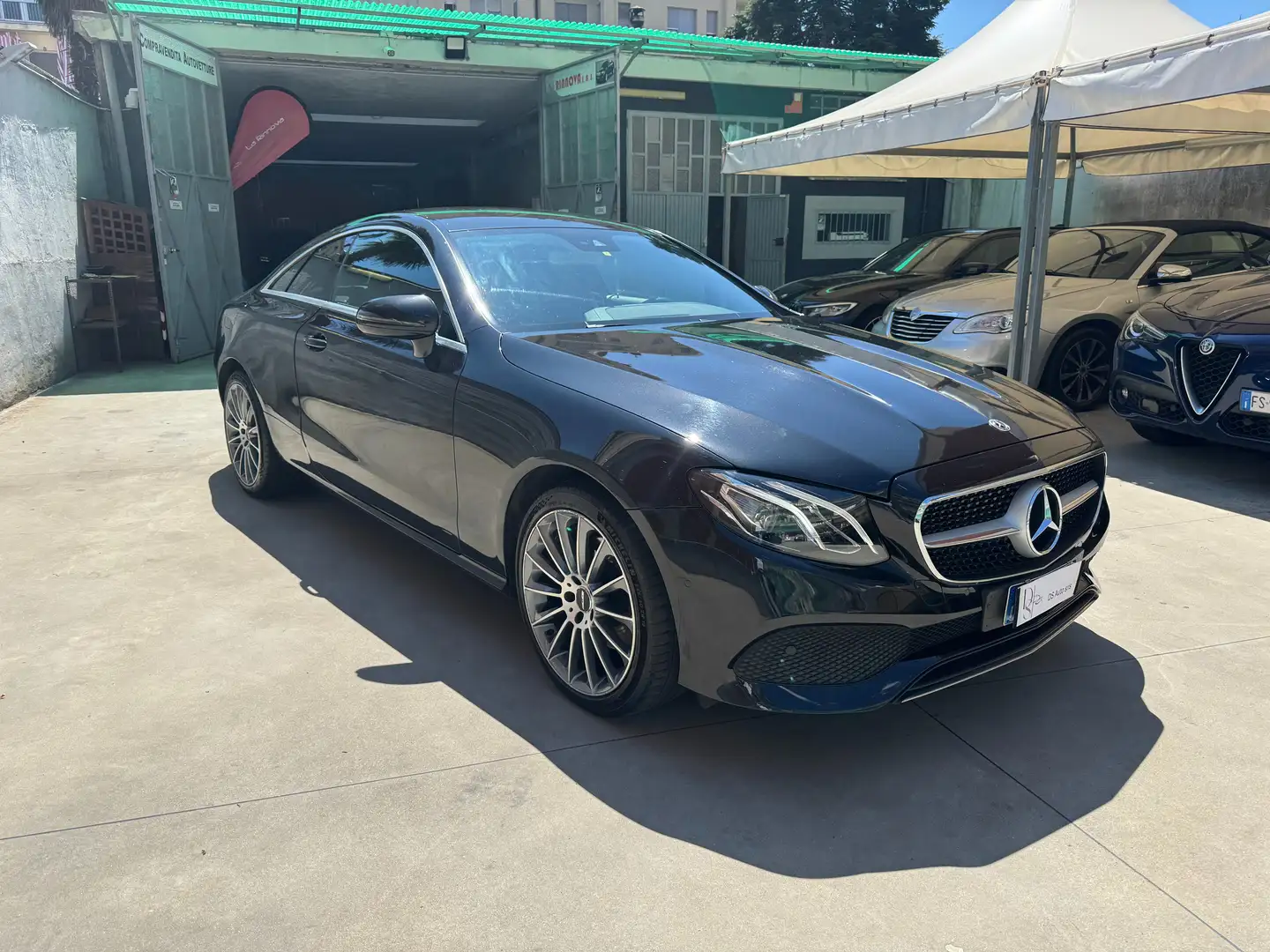 Mercedes-Benz E 220 D 4-MATIC COUPE SPORT Nero - 2