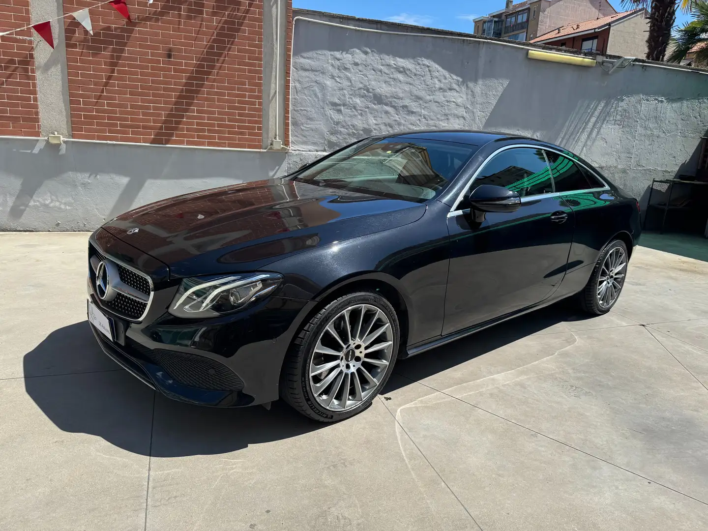 Mercedes-Benz E 220 D 4-MATIC COUPE SPORT Nero - 1