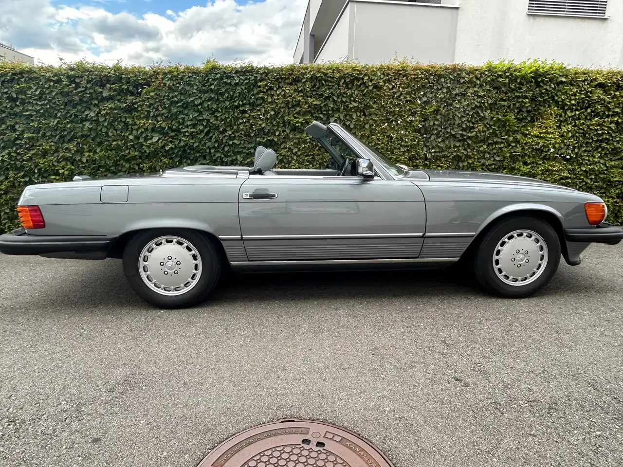 Mercedes-Benz SL 560 sehr schöne Restaurierung, foto 4