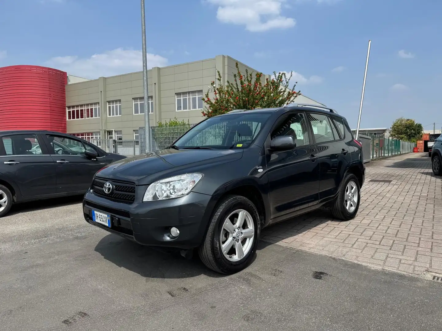 Toyota RAV 4 RAV4 2.2 D-4D 136 CV Sol Grijs - 2