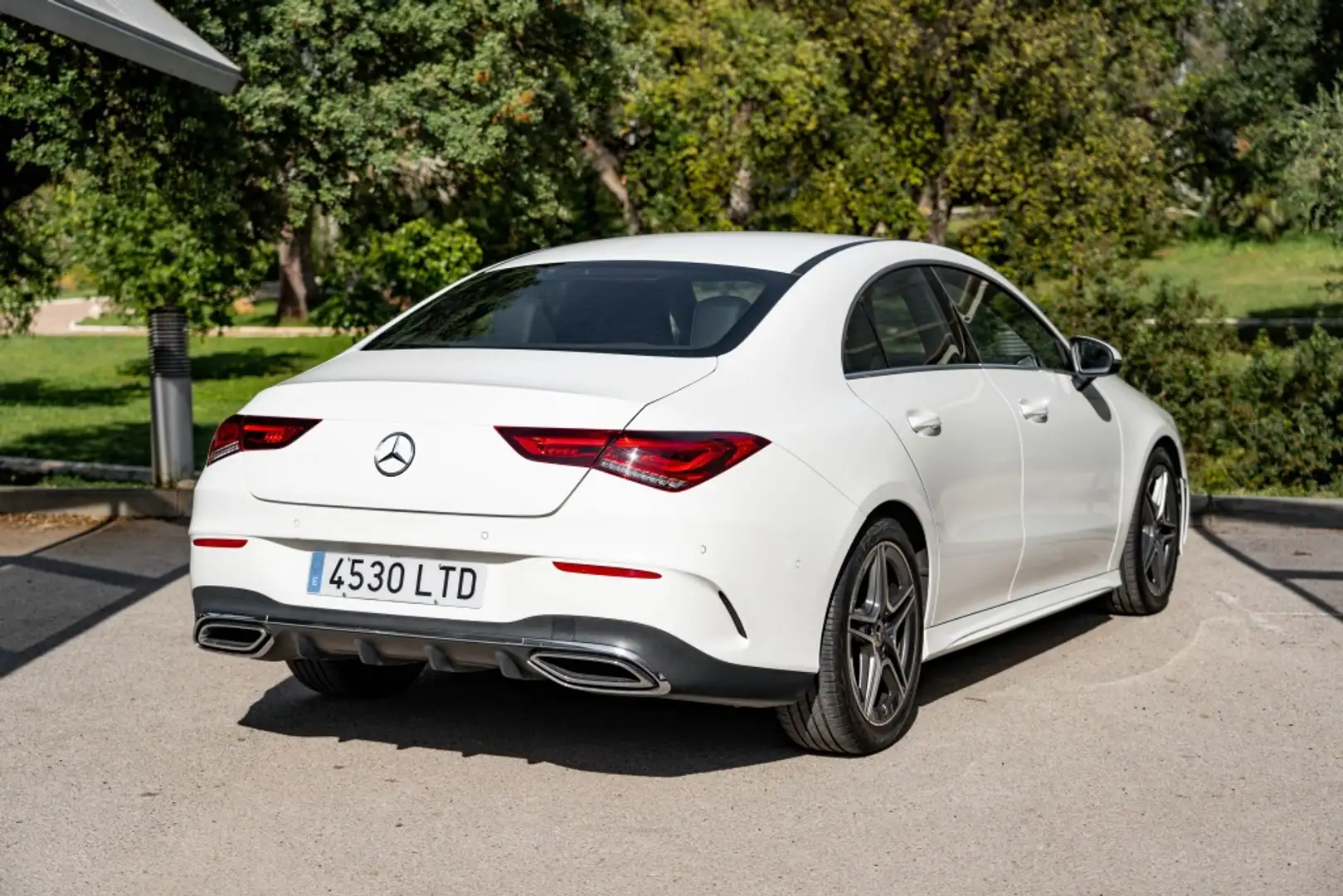 Mercedes-Benz CLA 180 7G-DCT Blanc - 2