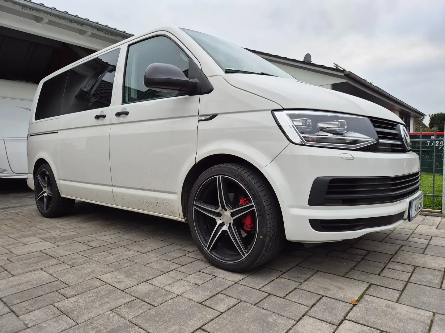 Volkswagen T6 Multivan TDI AHK abnehmbar LED NAVI KLIMATRONIK KAMERA Weiß - 1