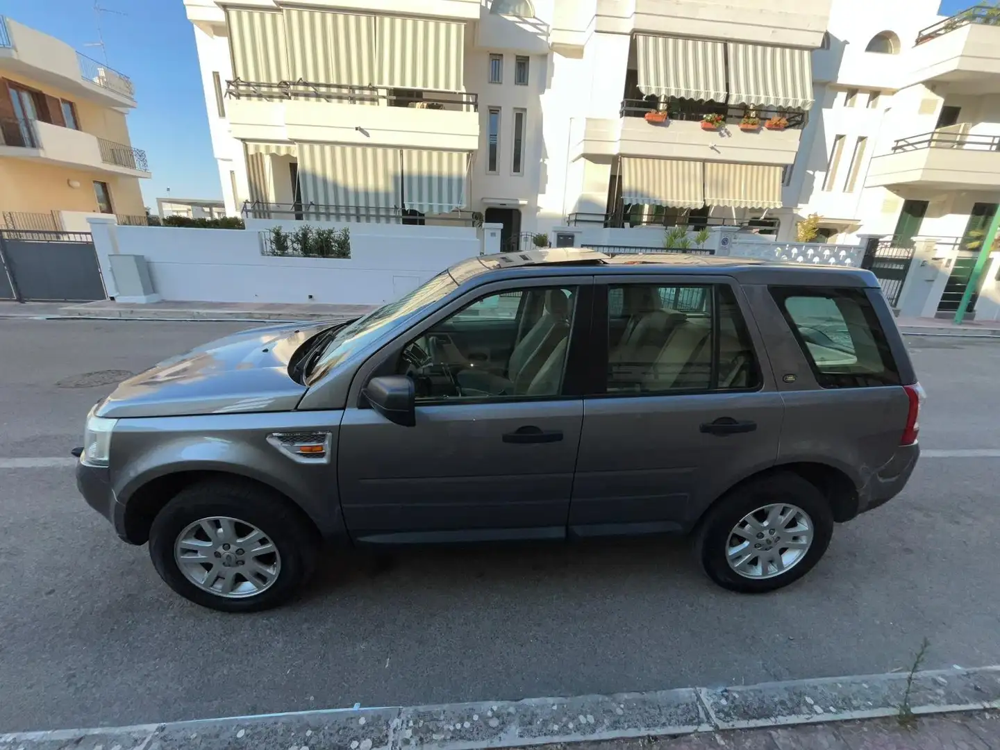 Land Rover Freelander Freelander 2.2 td4 SE Grigio - 2