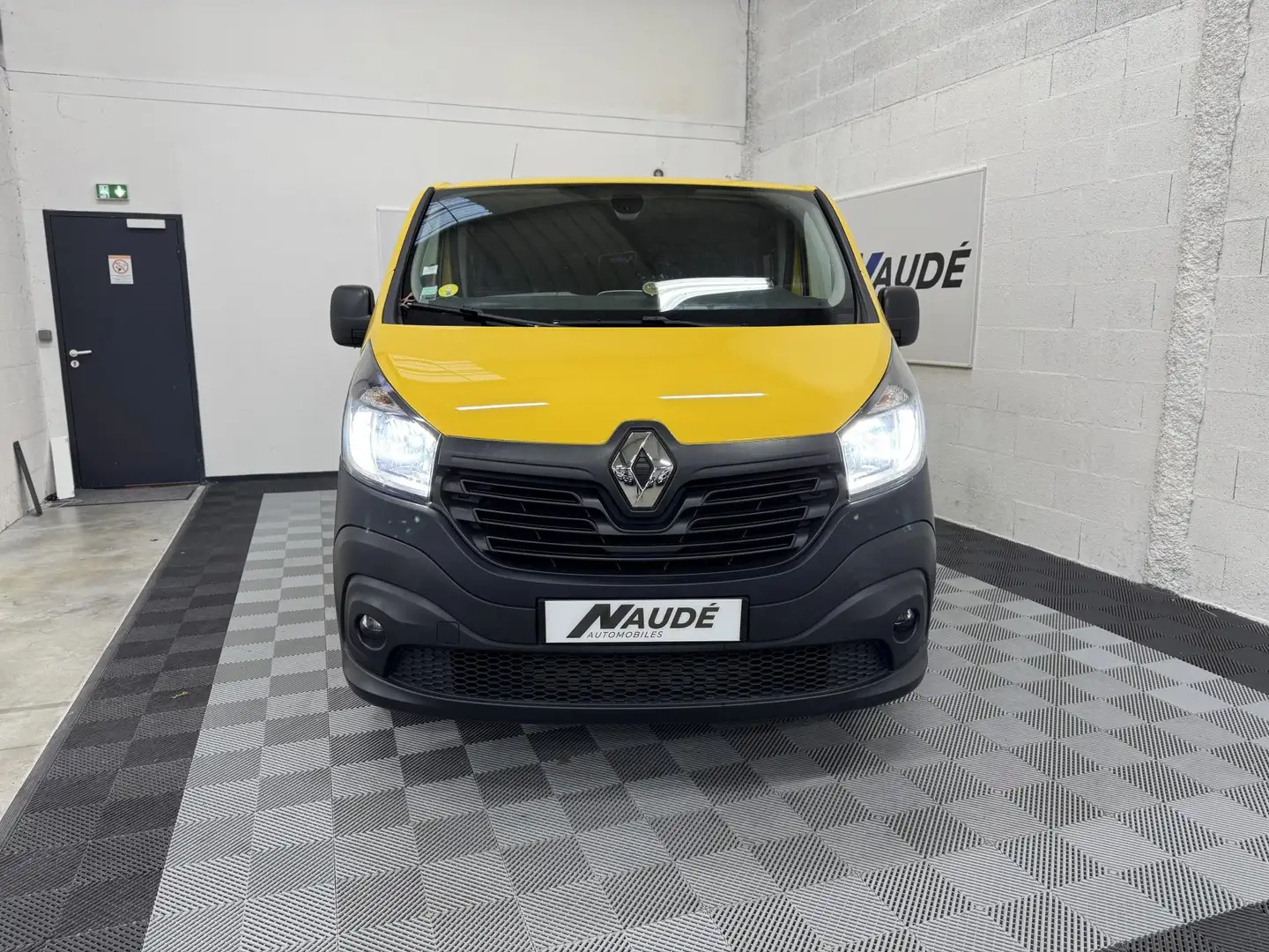 Renault Trafic 1.6 DCi 125 CH GRAND CONFORT 5P L1H1 Motricitée Re Jaune - 2