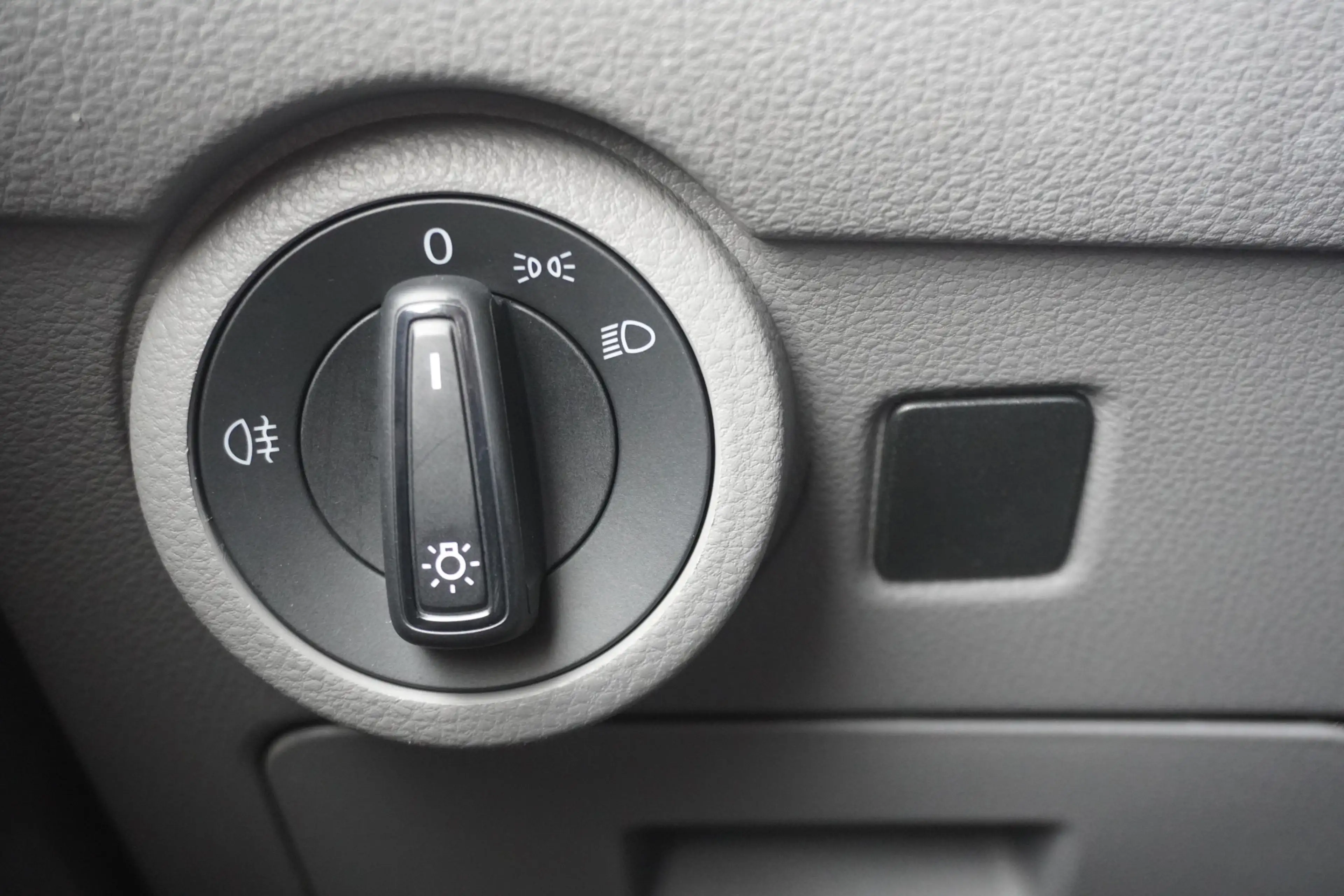 Volkswagen T6.1 Transporter 110pk L2H1 Navigatie Achterdeuren Apple carplay LE — photo 13