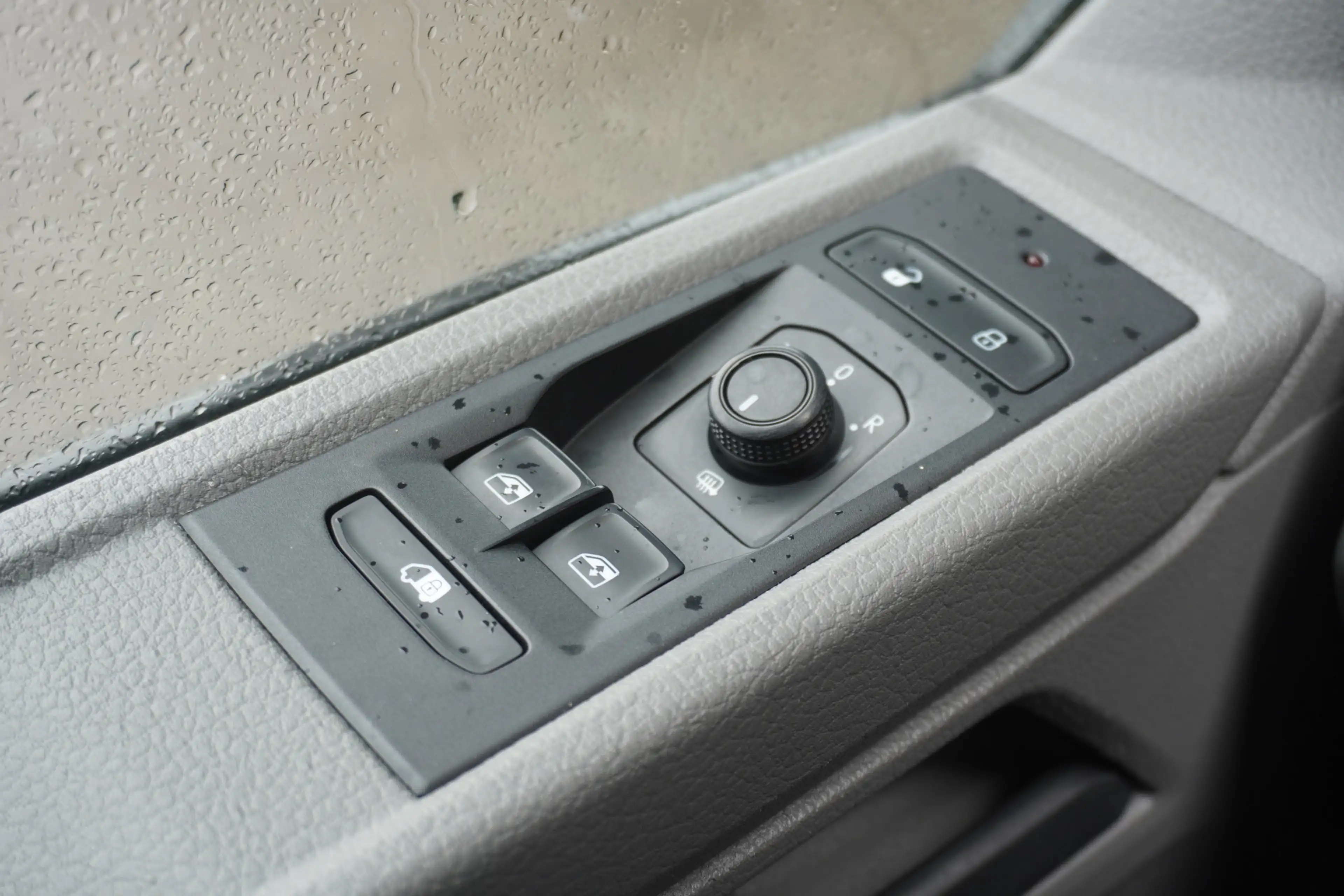Volkswagen T6.1 Transporter 110pk L2H1 Navigatie Achterdeuren Apple carplay LE — photo 12