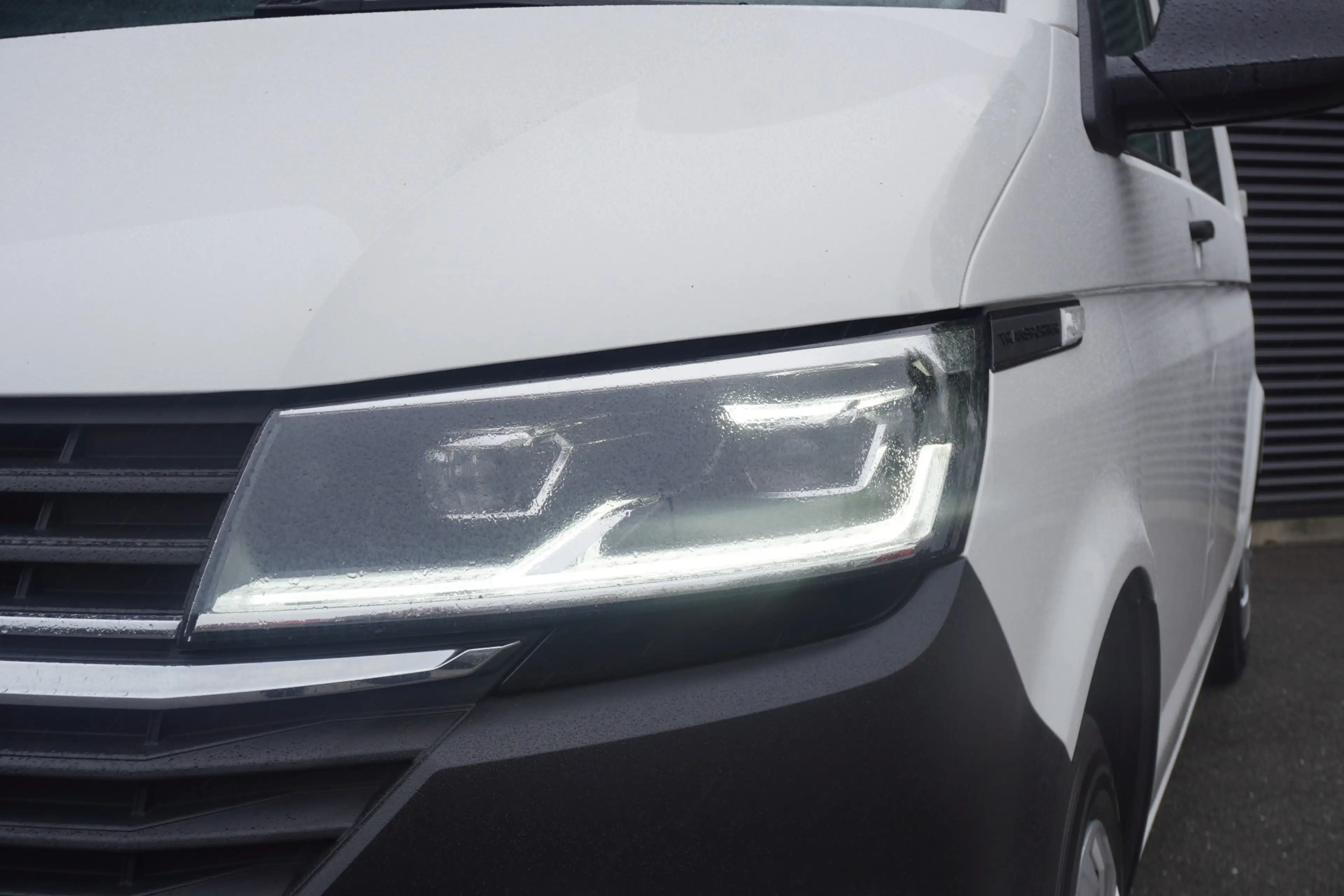 Volkswagen T6.1 Transporter 110pk L2H1 Navigatie Achterdeuren Apple carplay LE — photo 4