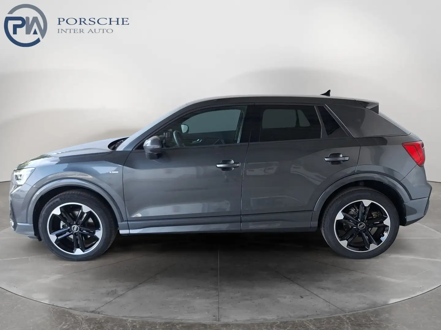 Audi Q2 35 TFSI S line Grau - 2