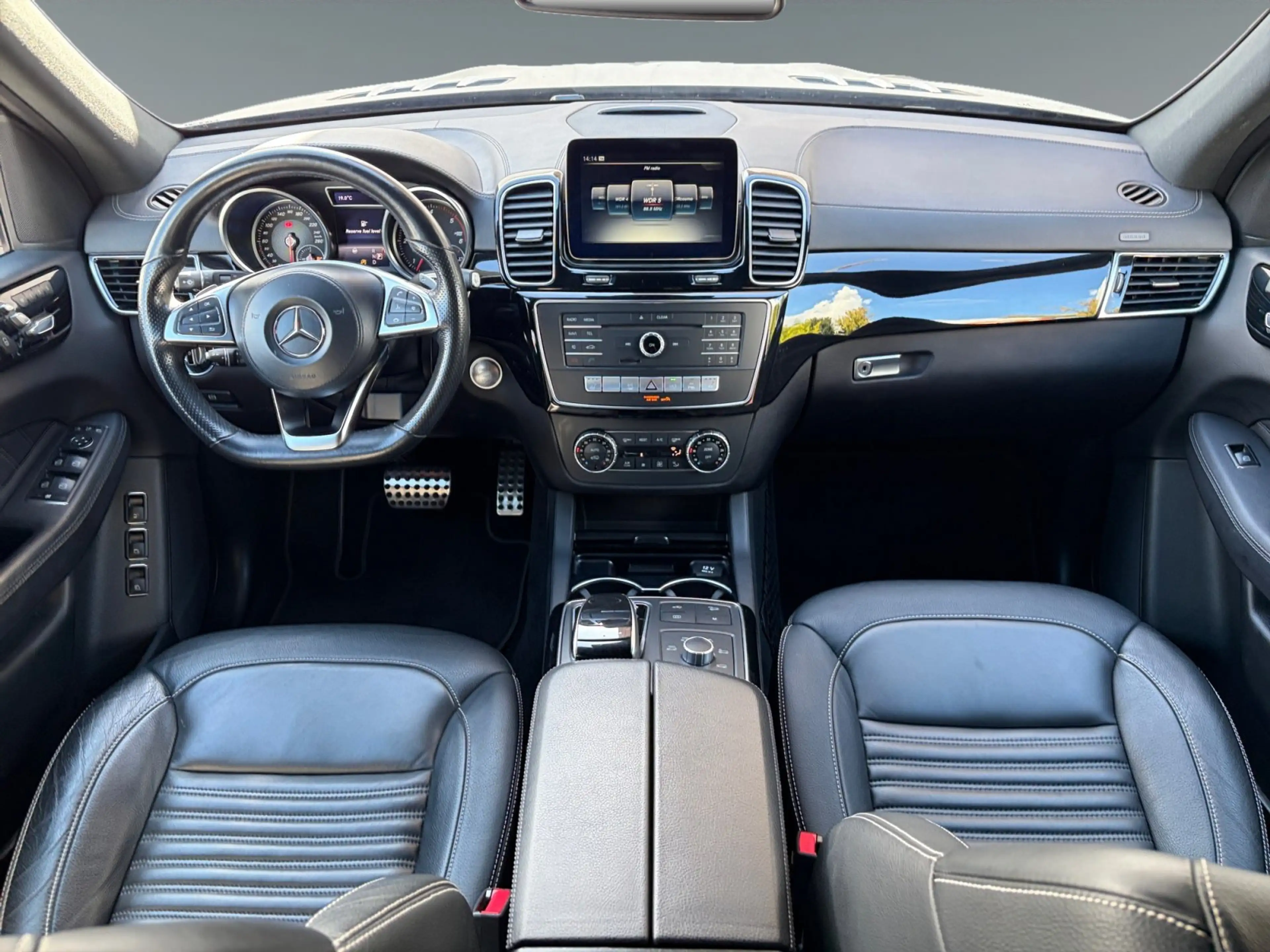 Mercedes-Benz GLS 350 d 4Matic AMG Line AUT*Kamera*360*ACC*SHZ — photo 11