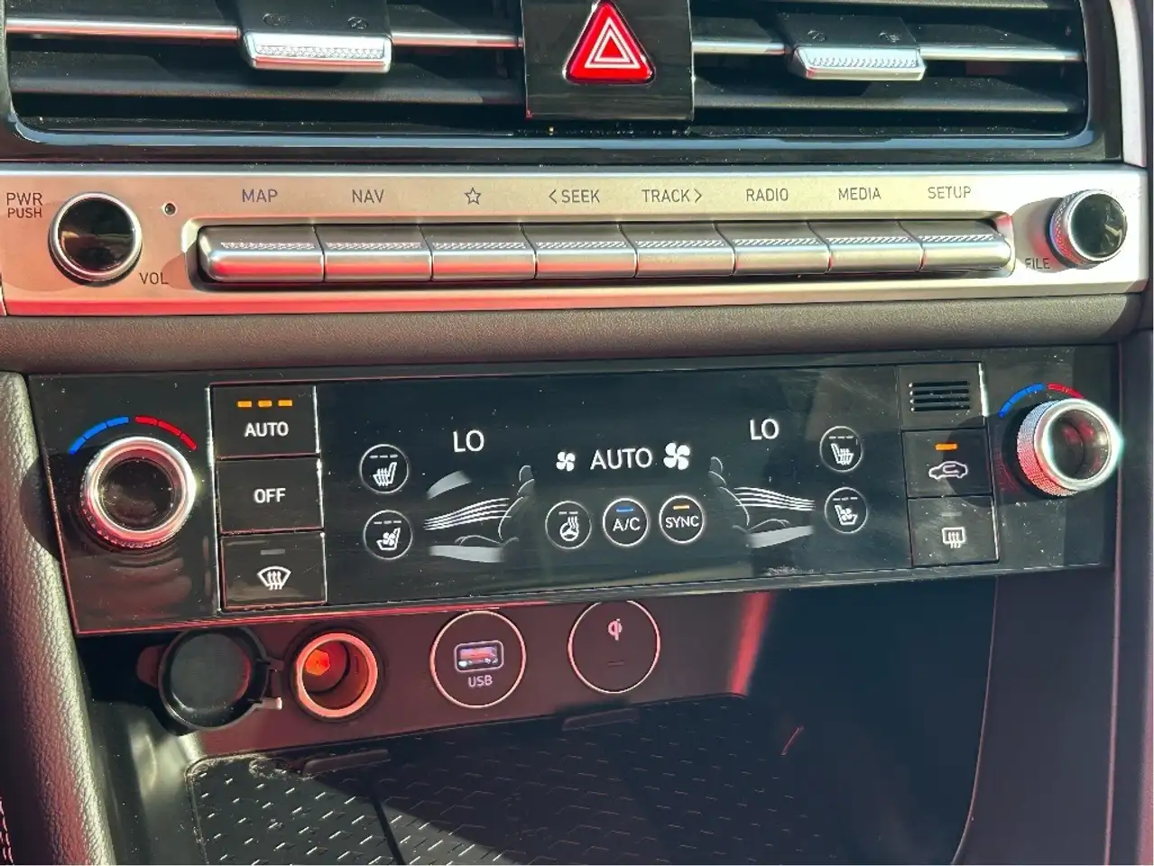 Genesis G70 снимка Genesis G70