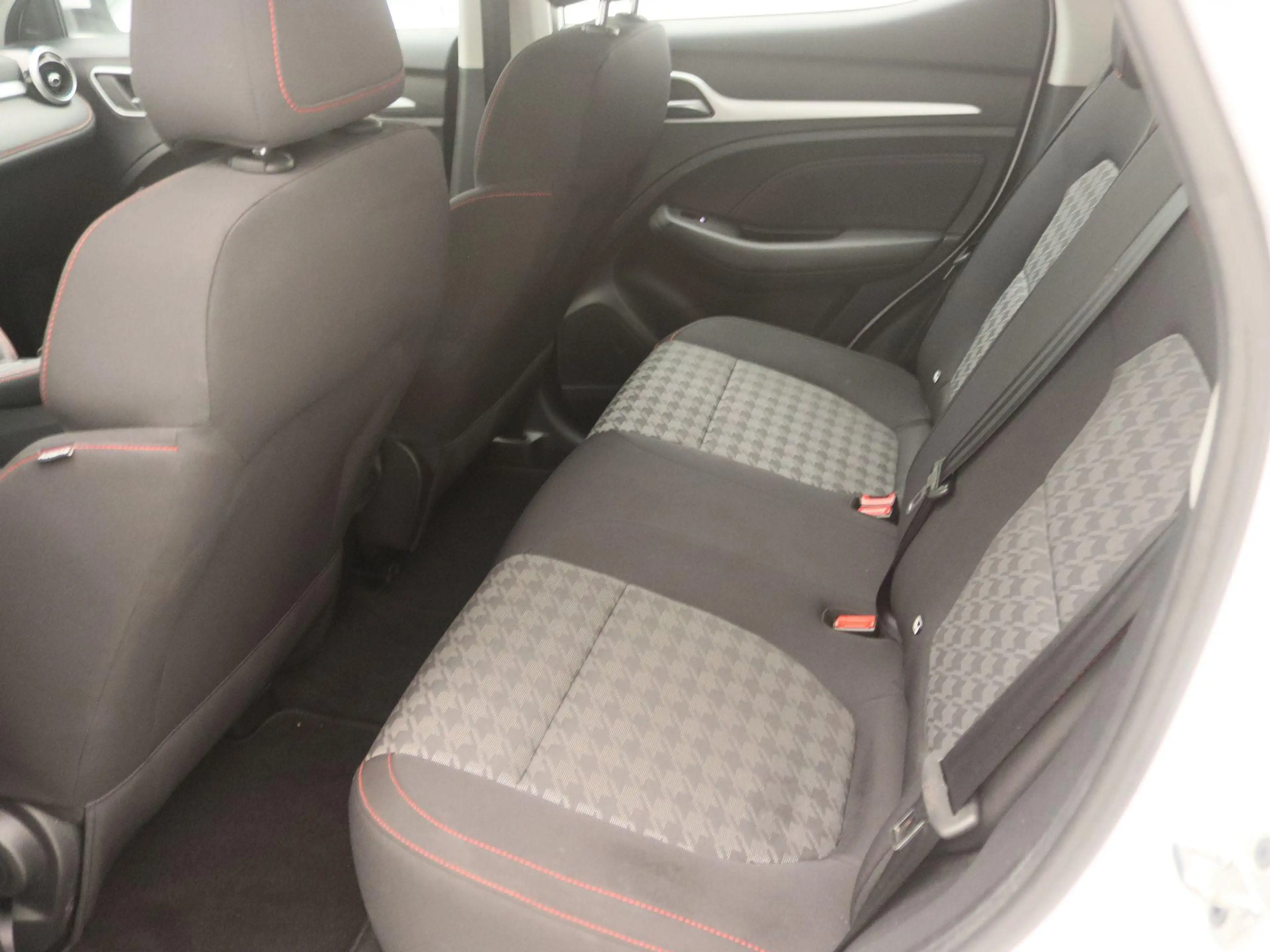 MG ZS EV Long Range Comfort 70 kWh — photo 12