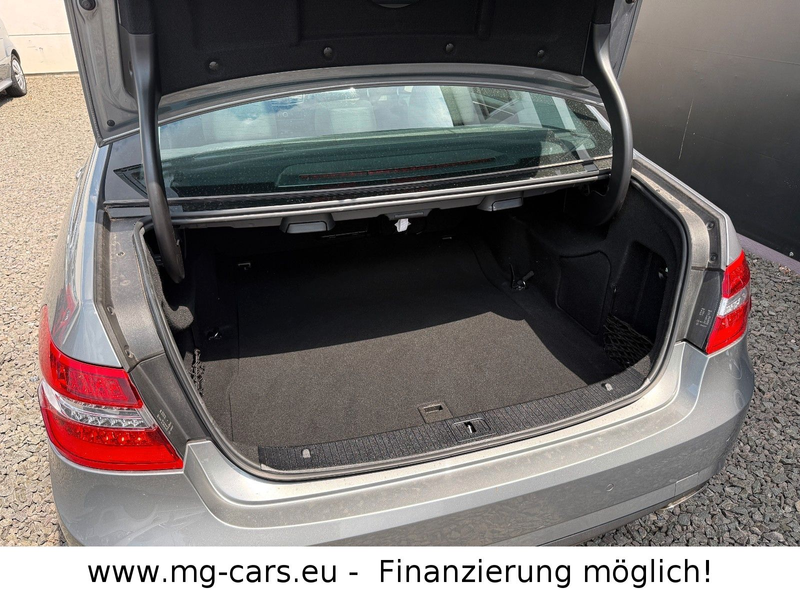 Mercedes-Benz E 200 CDI~AMG-Line~Originale 57TKM~Bi-Xenon~SHZ! — photo 19