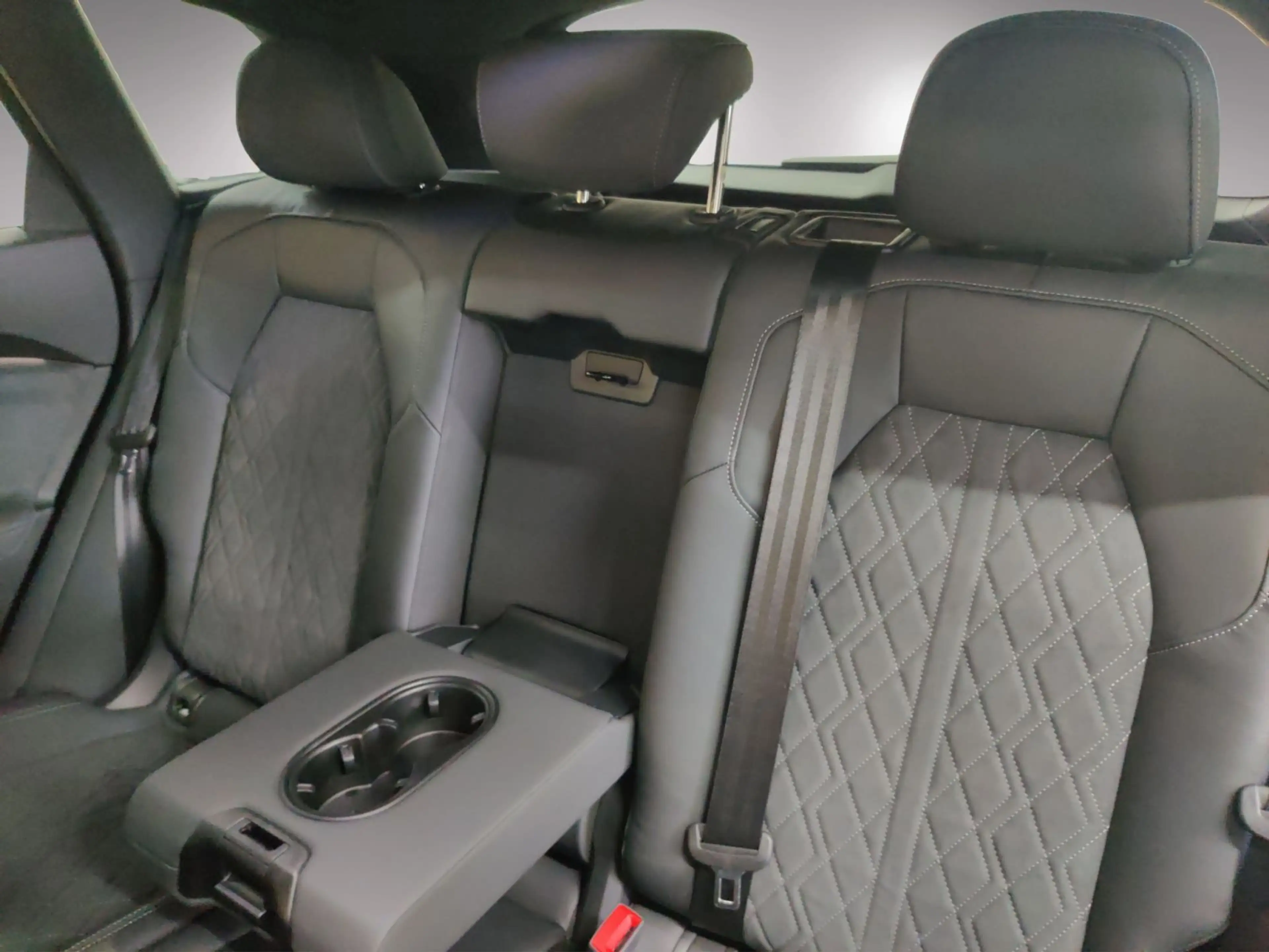 Audi Q5 S line TDI qu. AHK/Tech plus/Volllack/360° — photo 13