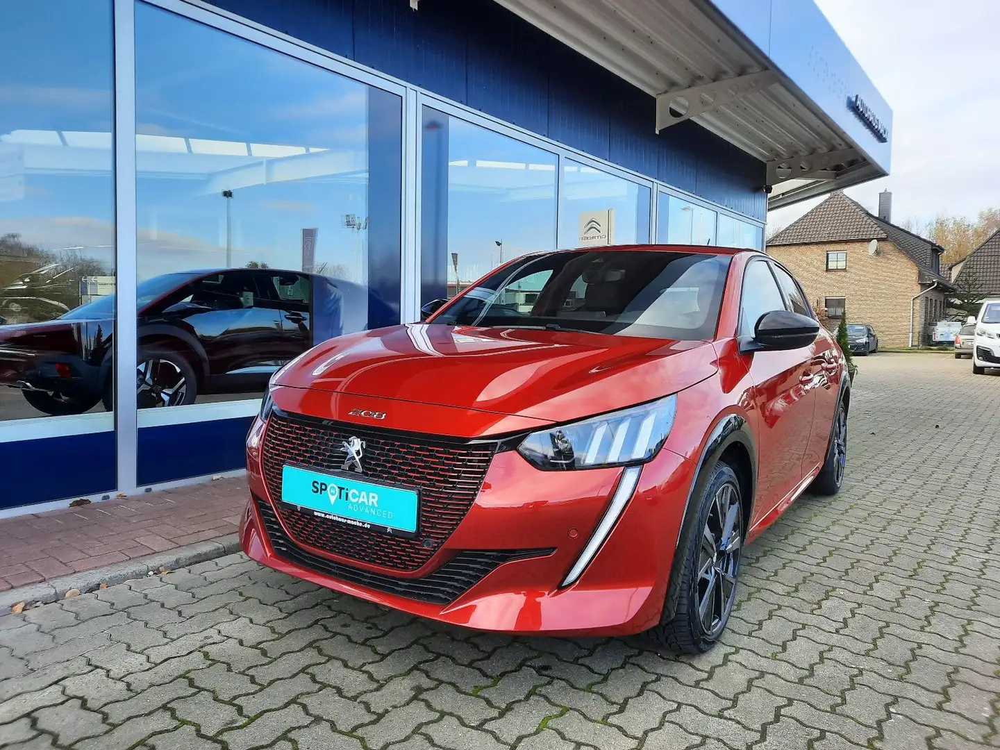 Peugeot 208 e-208 GT  NAVI SH RFKAMERA GJR Rot - 2