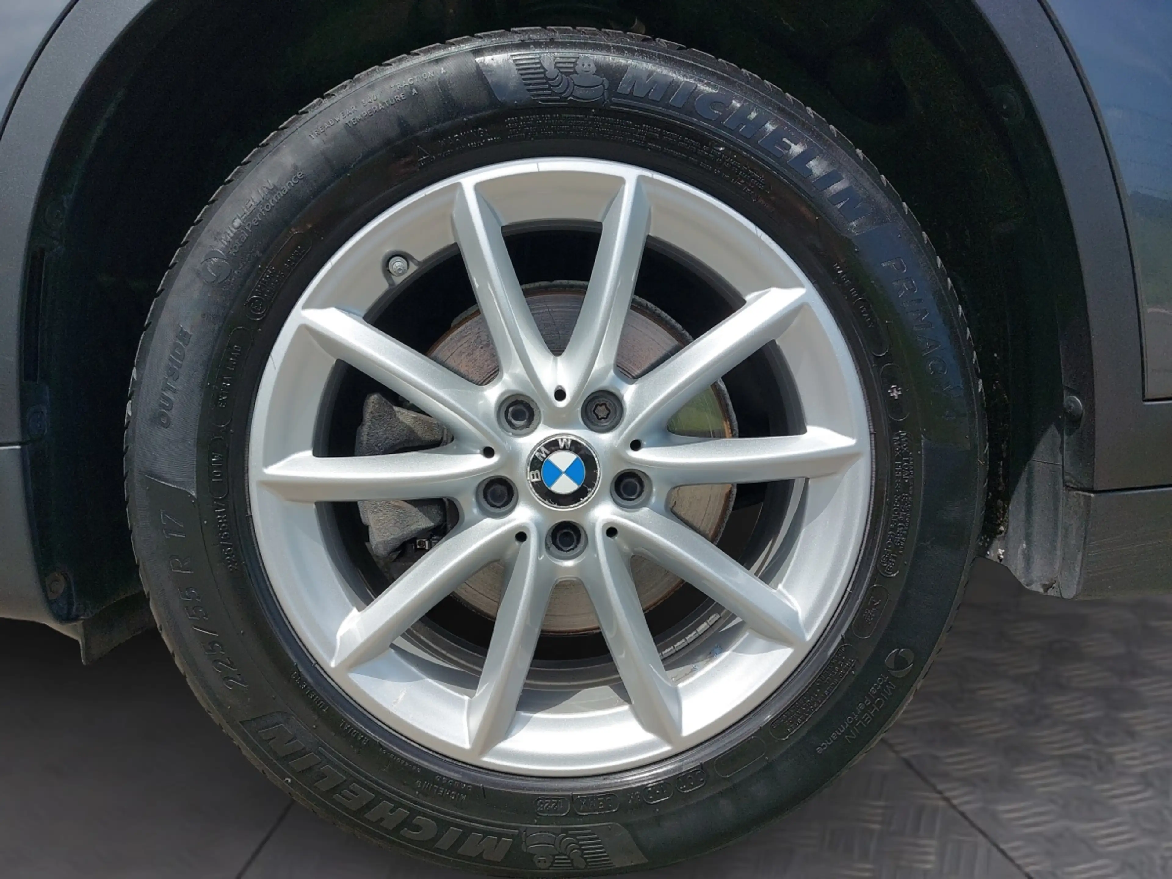 BMW X1 sDrive 16d Advantage — photo 13