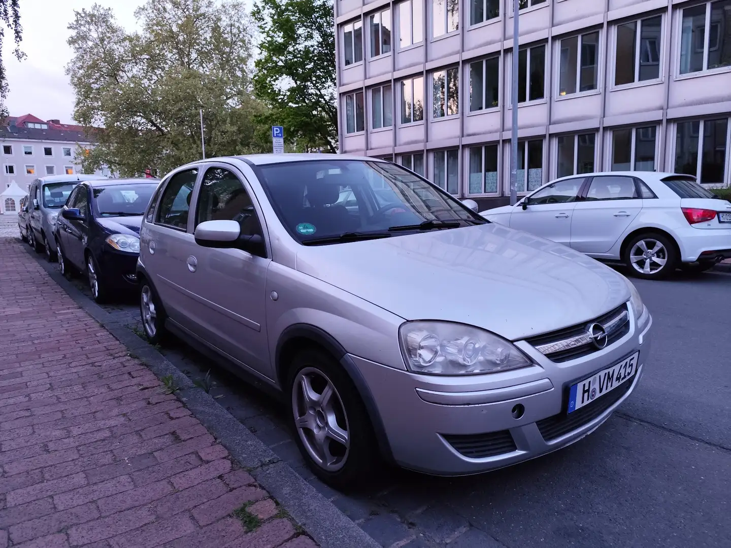 Opel Corsa C** Sitzheizung**Automatik Kein TÜV Silber - 2