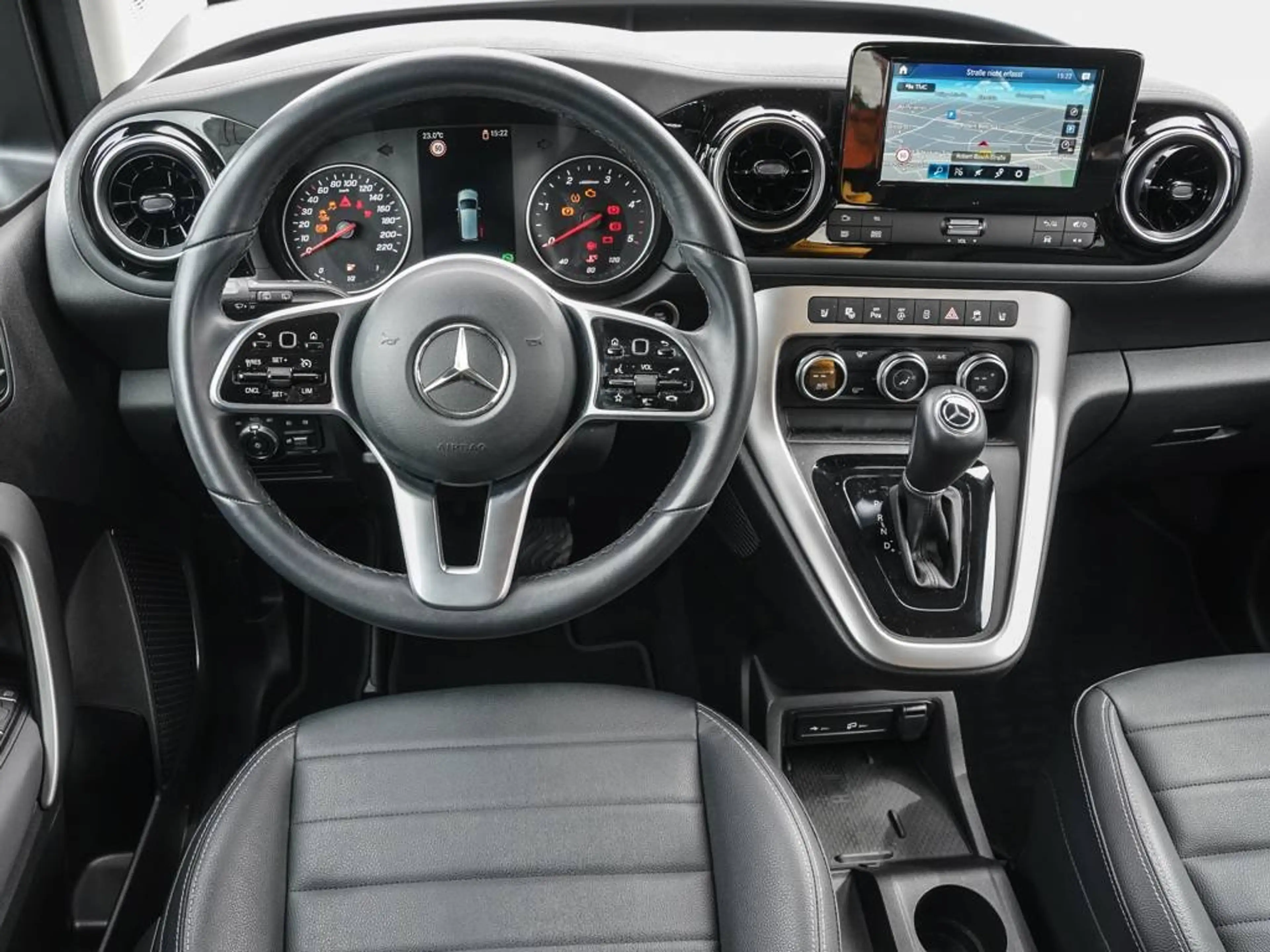 Mercedes-Benz T-Class T 180 d Progressive LED Kamera KEYLESS-GO AHK 7G — photo 13