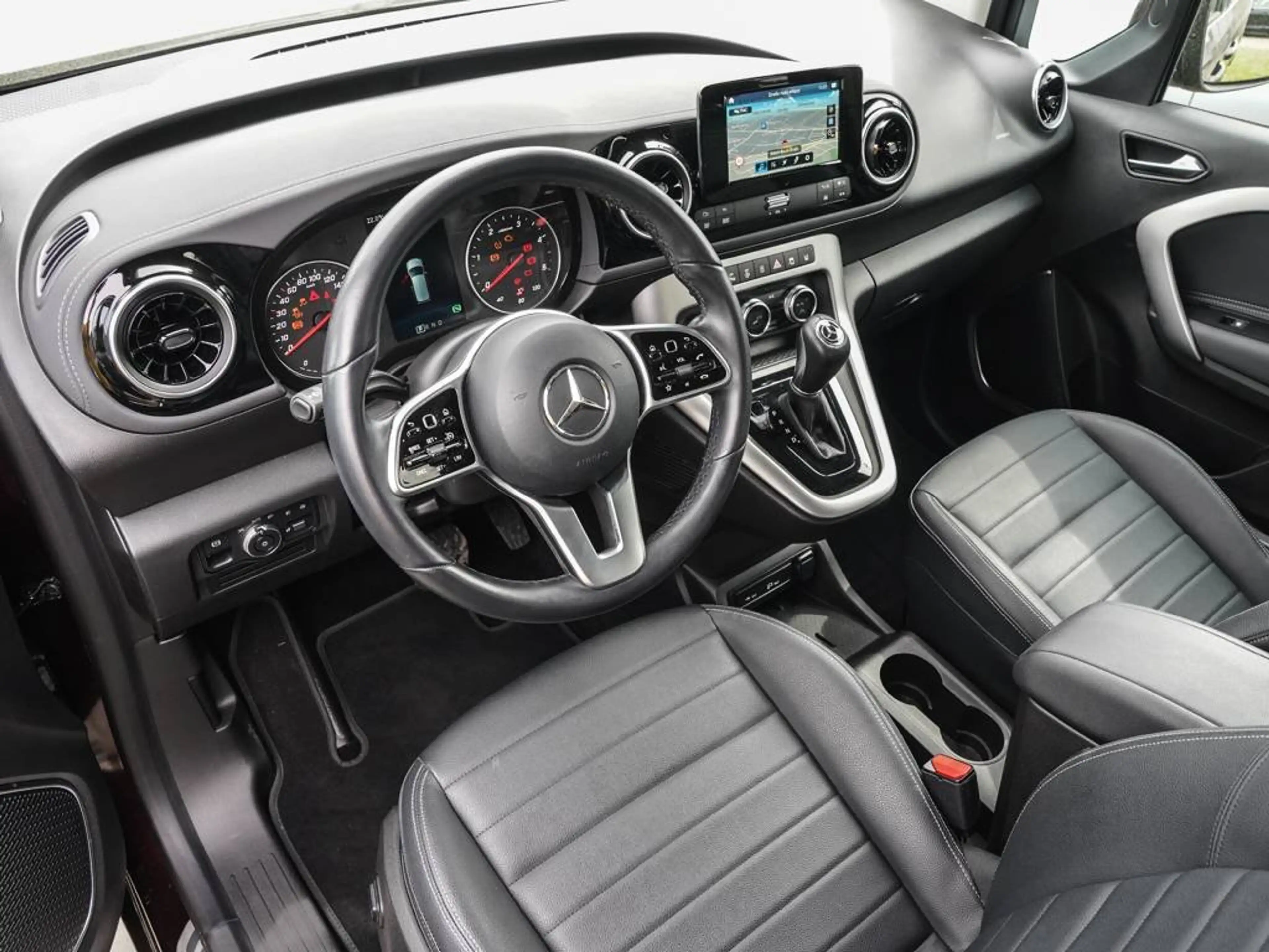 Mercedes-Benz T-Class T 180 d Progressive LED Kamera KEYLESS-GO AHK 7G — photo 12