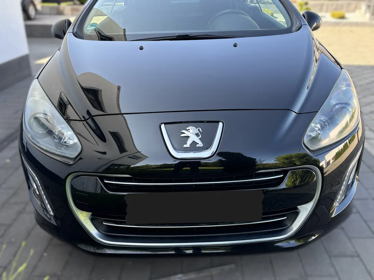 Peugeot 308 308 CC Diesel CC HDi FAP 165 Active Schwarz - 1