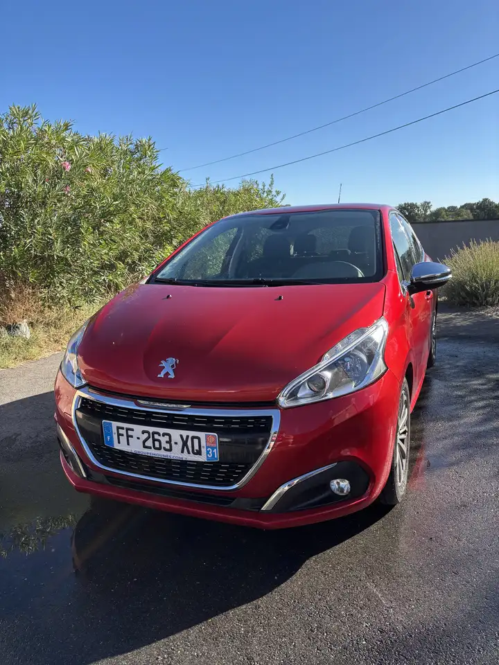 Peugeot 208
