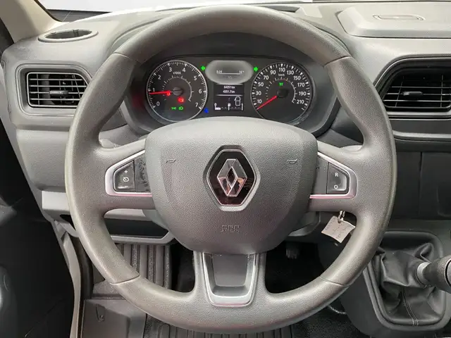 Renault Master view 10
