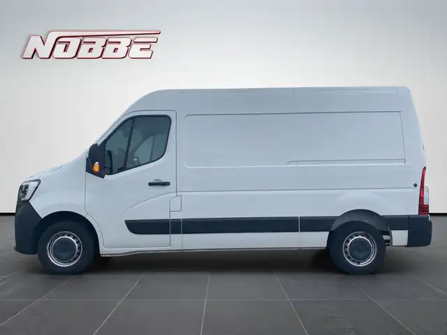 Renault Master view 2