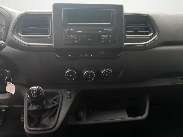 Renault Master view 14