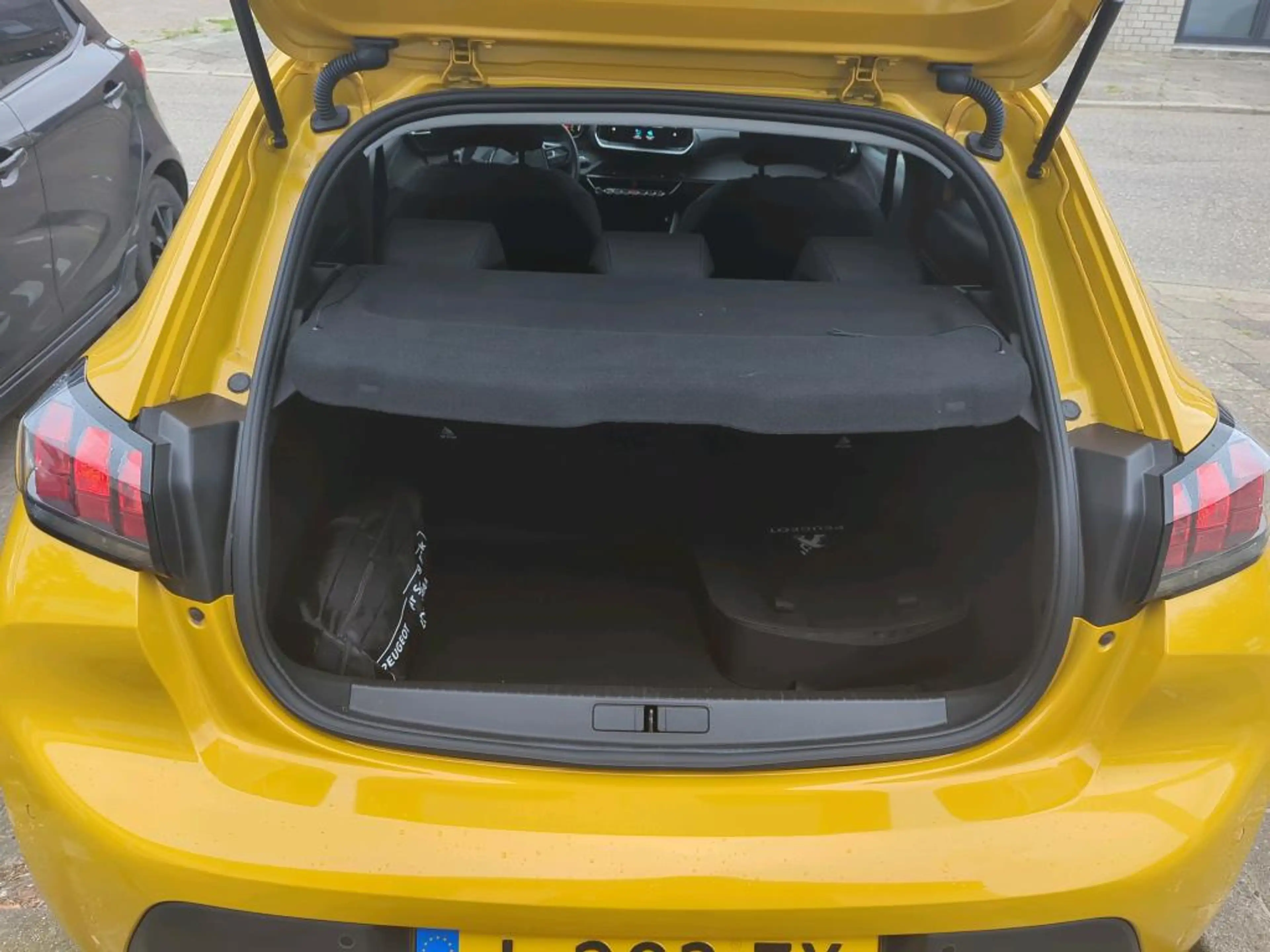 Peugeot e-208 EV Active Pack 50 kWh | Navigatie | Parkeersensore — photo 5