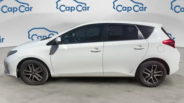 Toyota Auris view 2