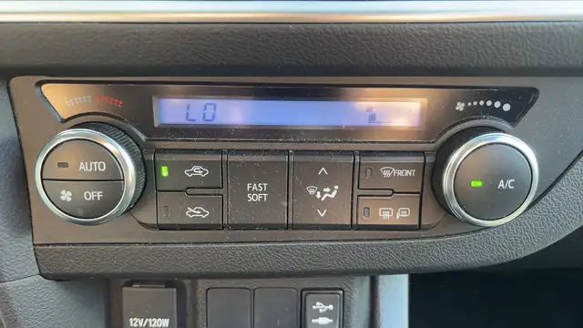 Toyota Auris view 13