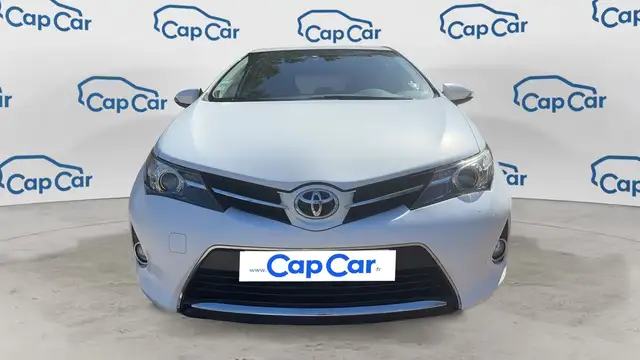 Toyota Auris view 5