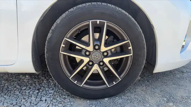 Toyota Auris view 17