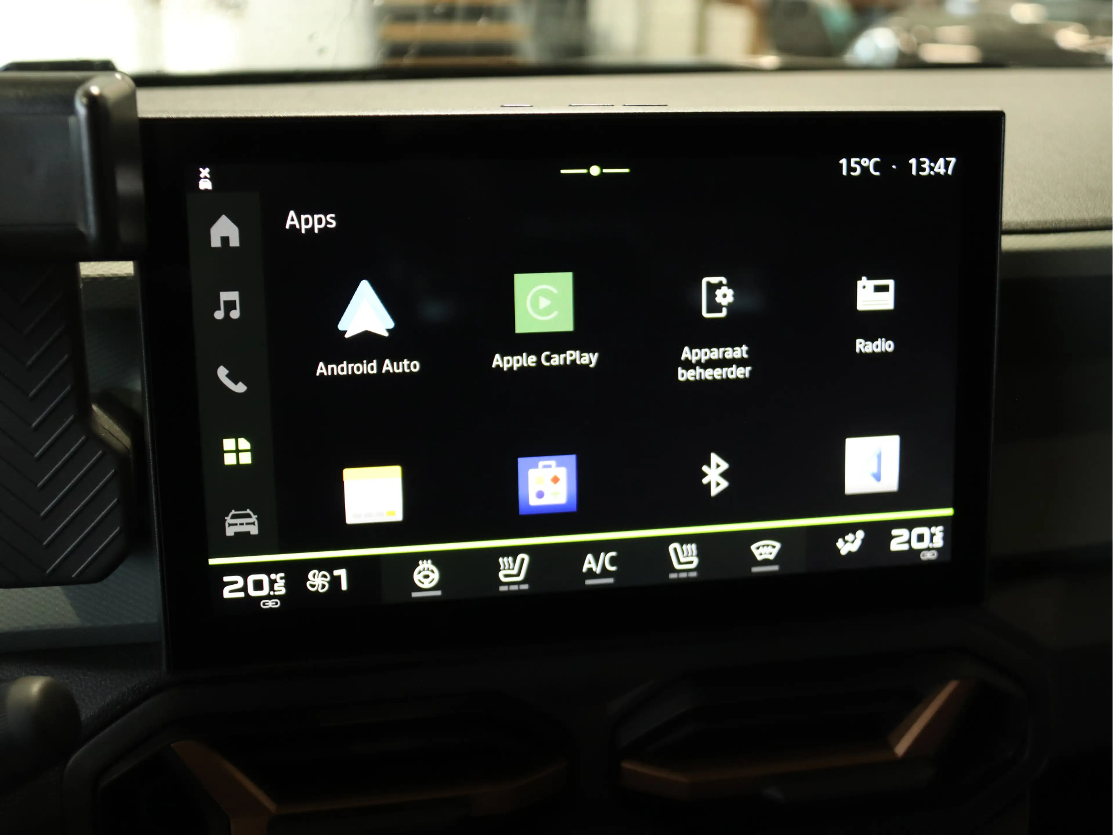 Dacia Bigster 1.8 Hybrid 155 Extreme AUTOMAAT / PANORAMADAK / AL — photo 13