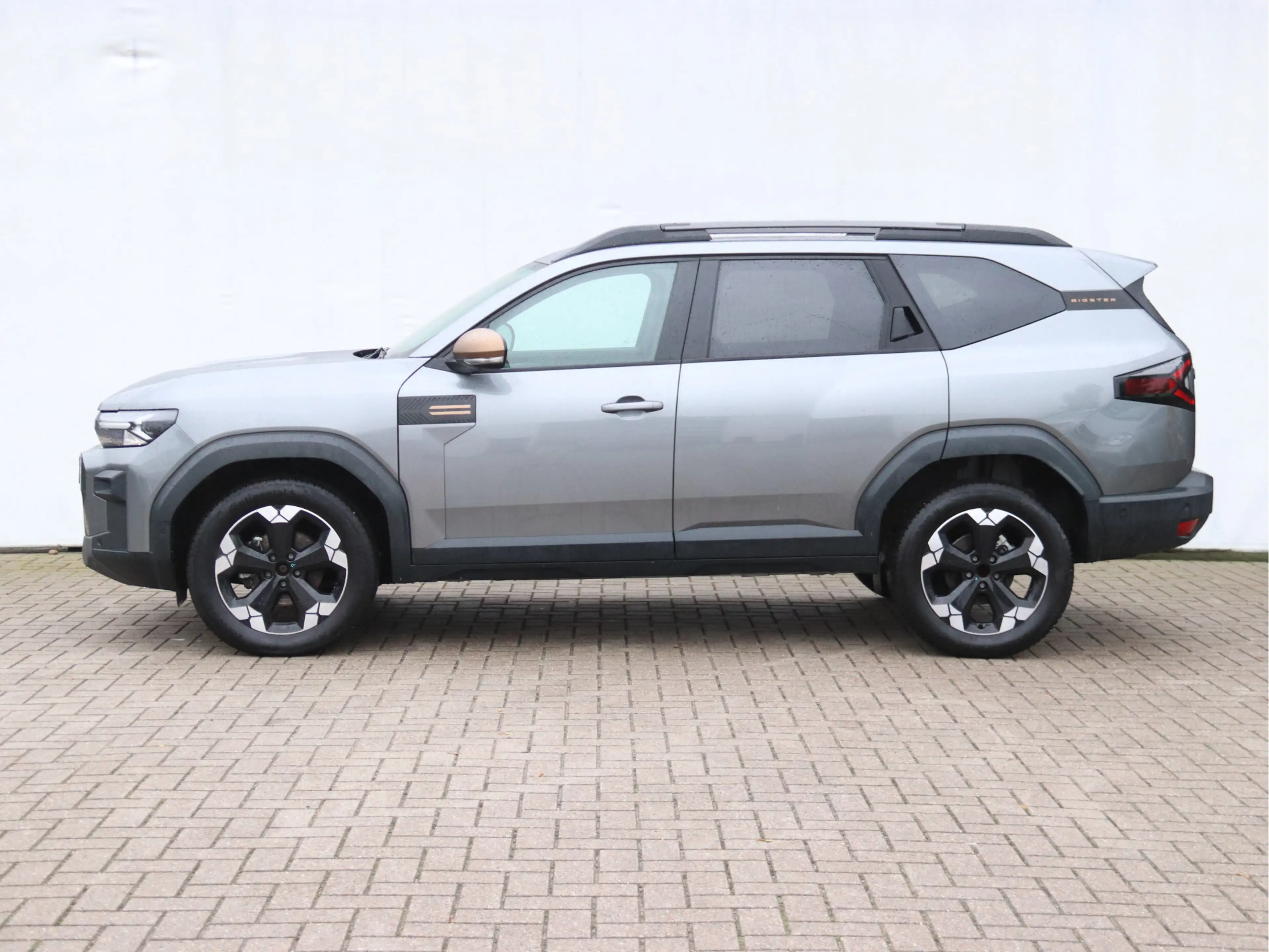 Dacia Bigster 1.8 Hybrid 155 Extreme AUTOMAAT / PANORAMADAK / AL — photo 3