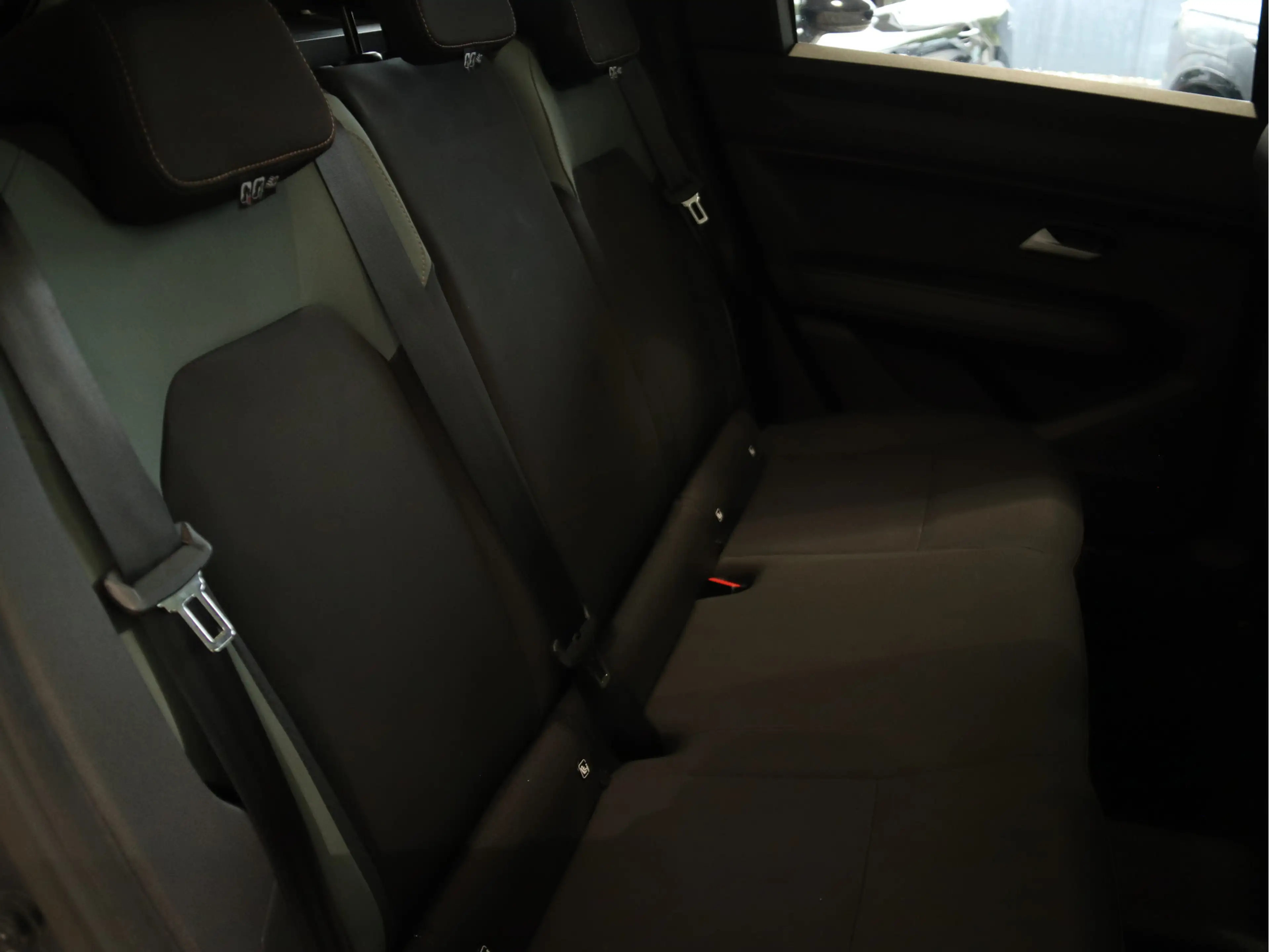 Dacia Bigster 1.8 Hybrid 155 Extreme AUTOMAAT / PANORAMADAK / AL — photo 19