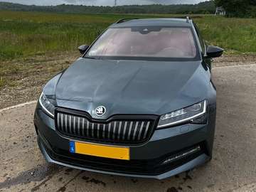 Superb 1.4 TSI iV DSG Sportline