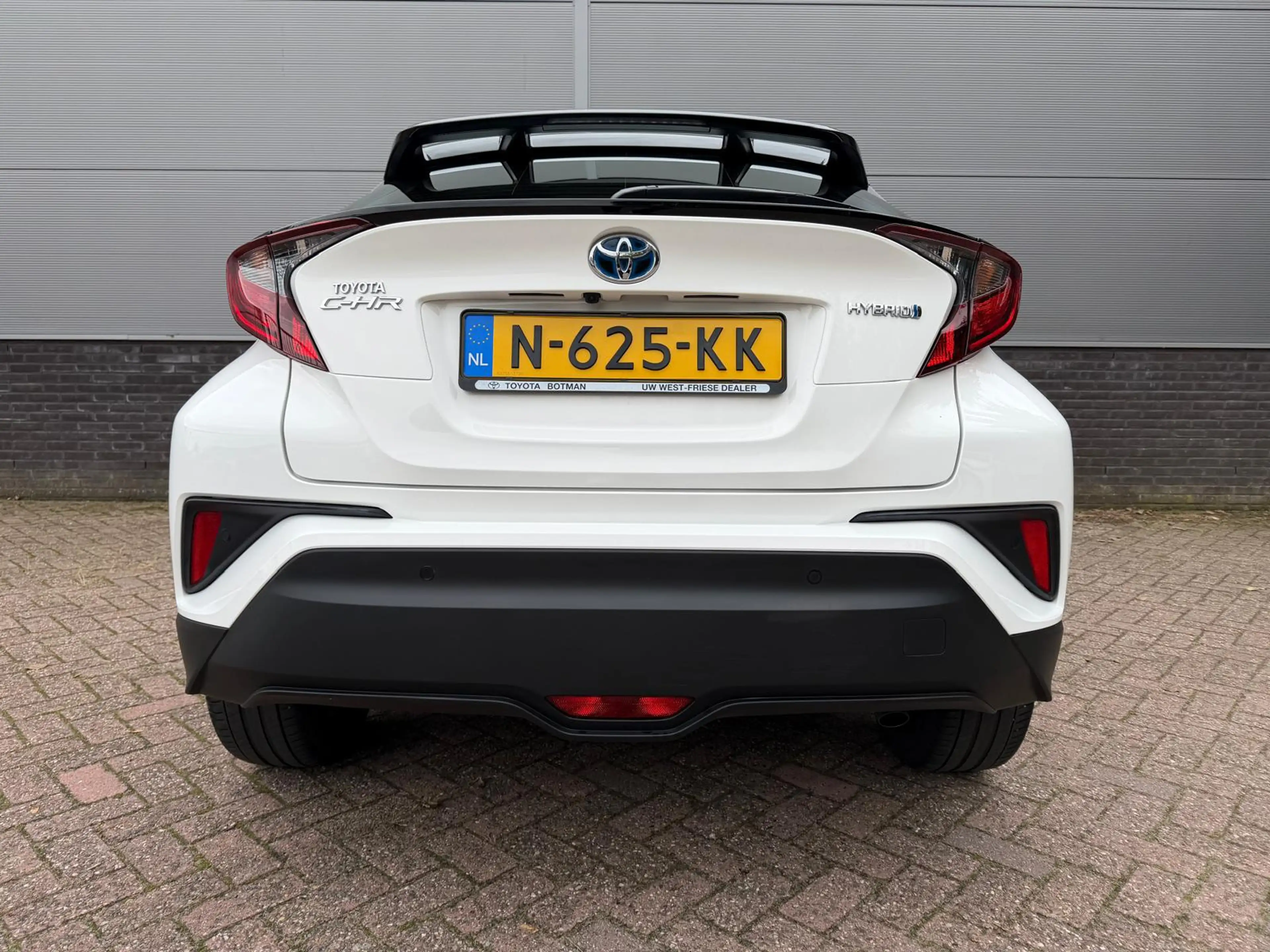 Toyota C-HR 1.8 Hybrid Dynamic TeamNL — photo 12